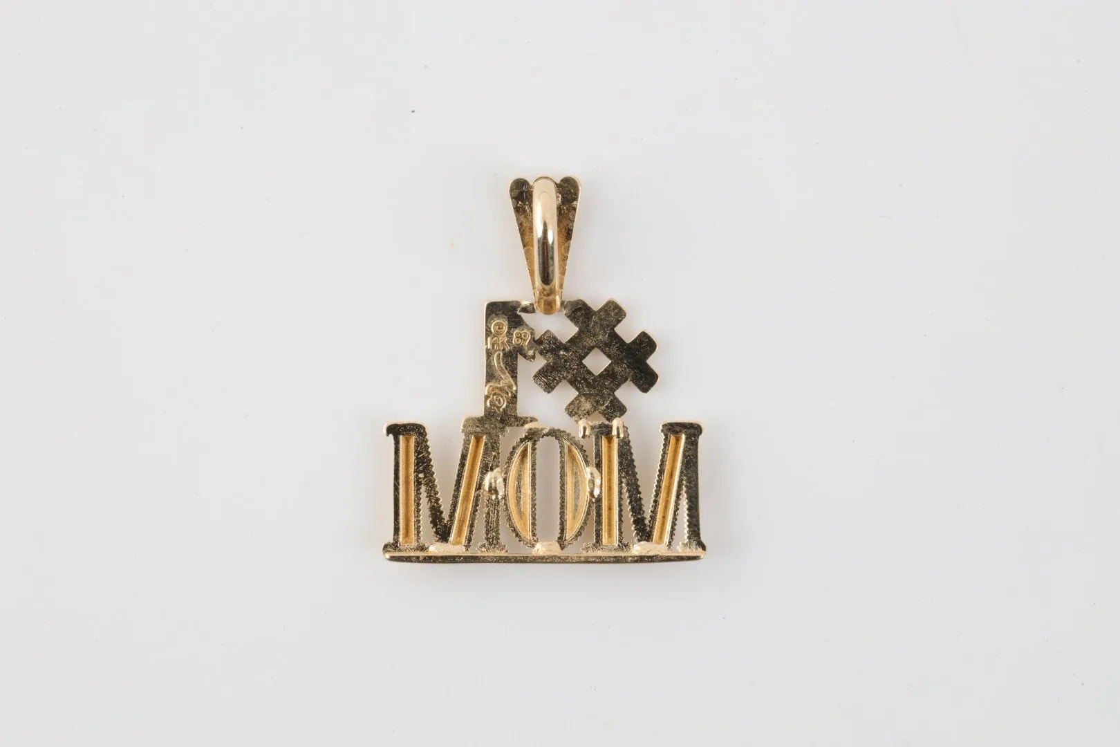 14k Yellow Gold #1 Mom Pendant (1.03g.)