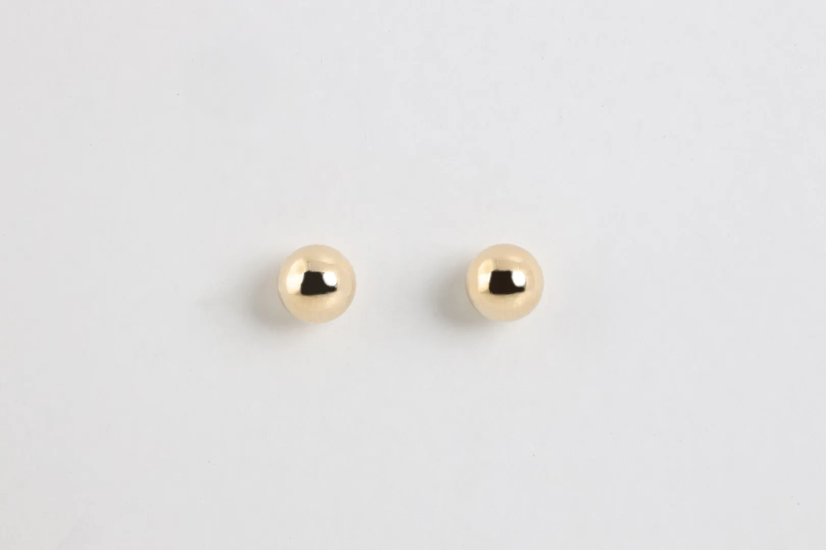 14k Yellow Gold Ball Stud Earrings (0.45g.)