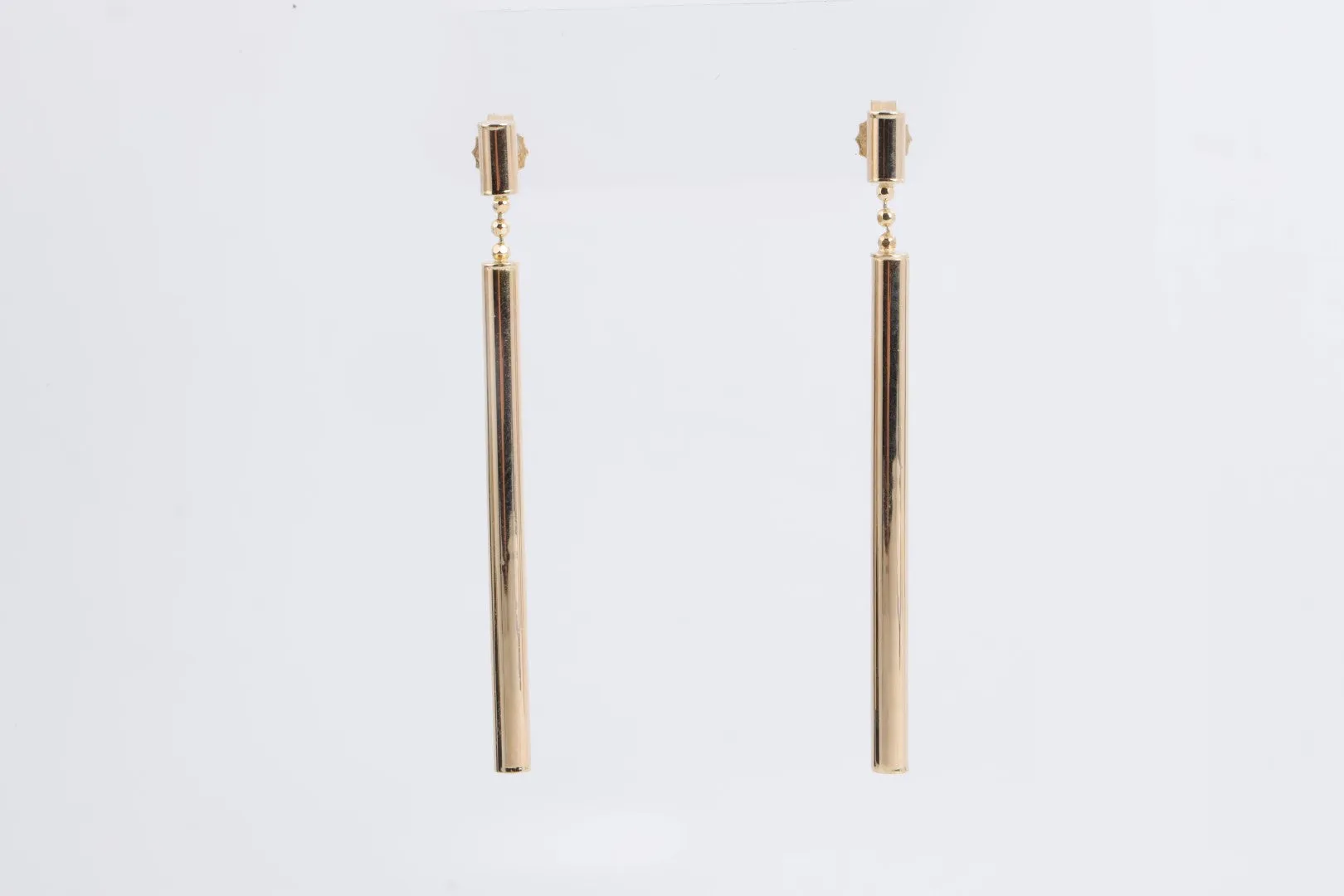 14k Yellow Gold Bar Dangle Earring (1.95g.)