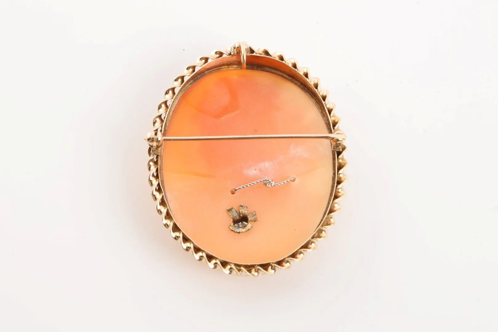 14k Yellow Gold Cameo Brooch with 0.25tcw Diamond (12.93g.)