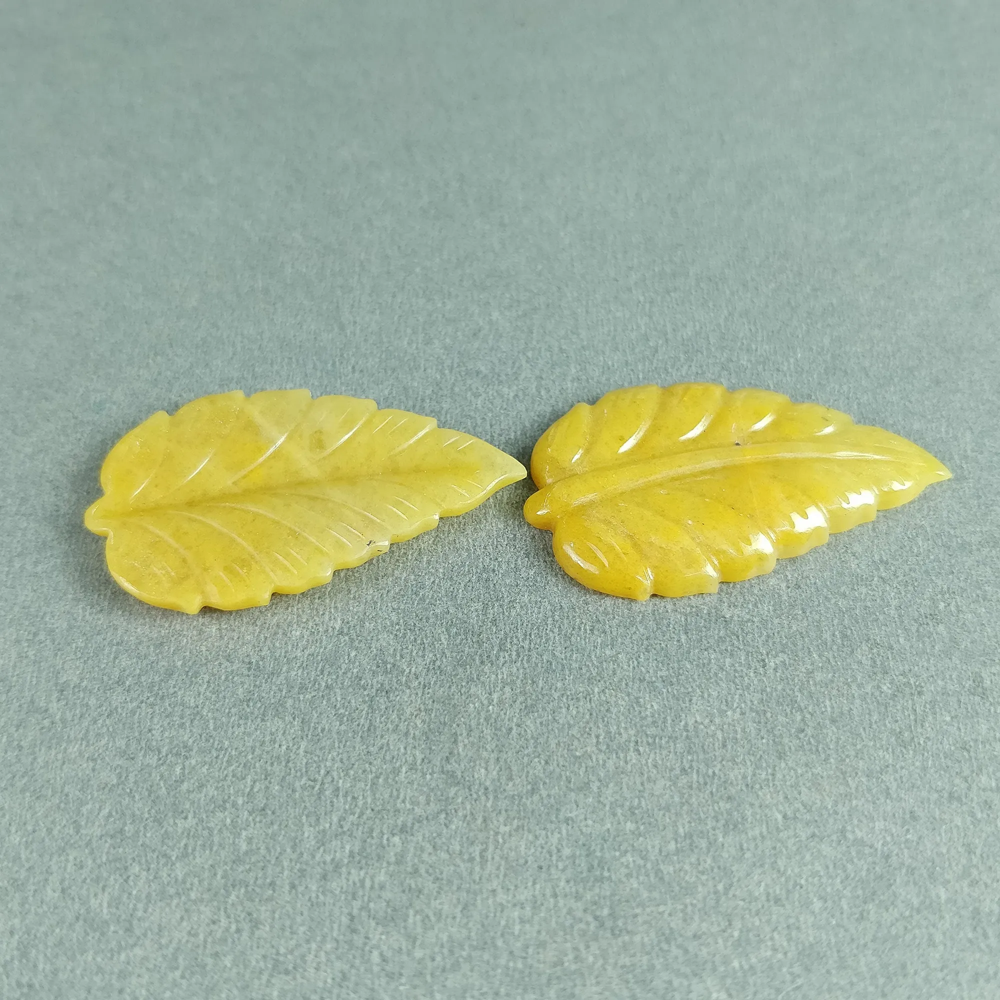 34.00cts Natural Untreated Yellow AVENTURINE Gemstone Hand Carved Leaves 35*21mm Pair