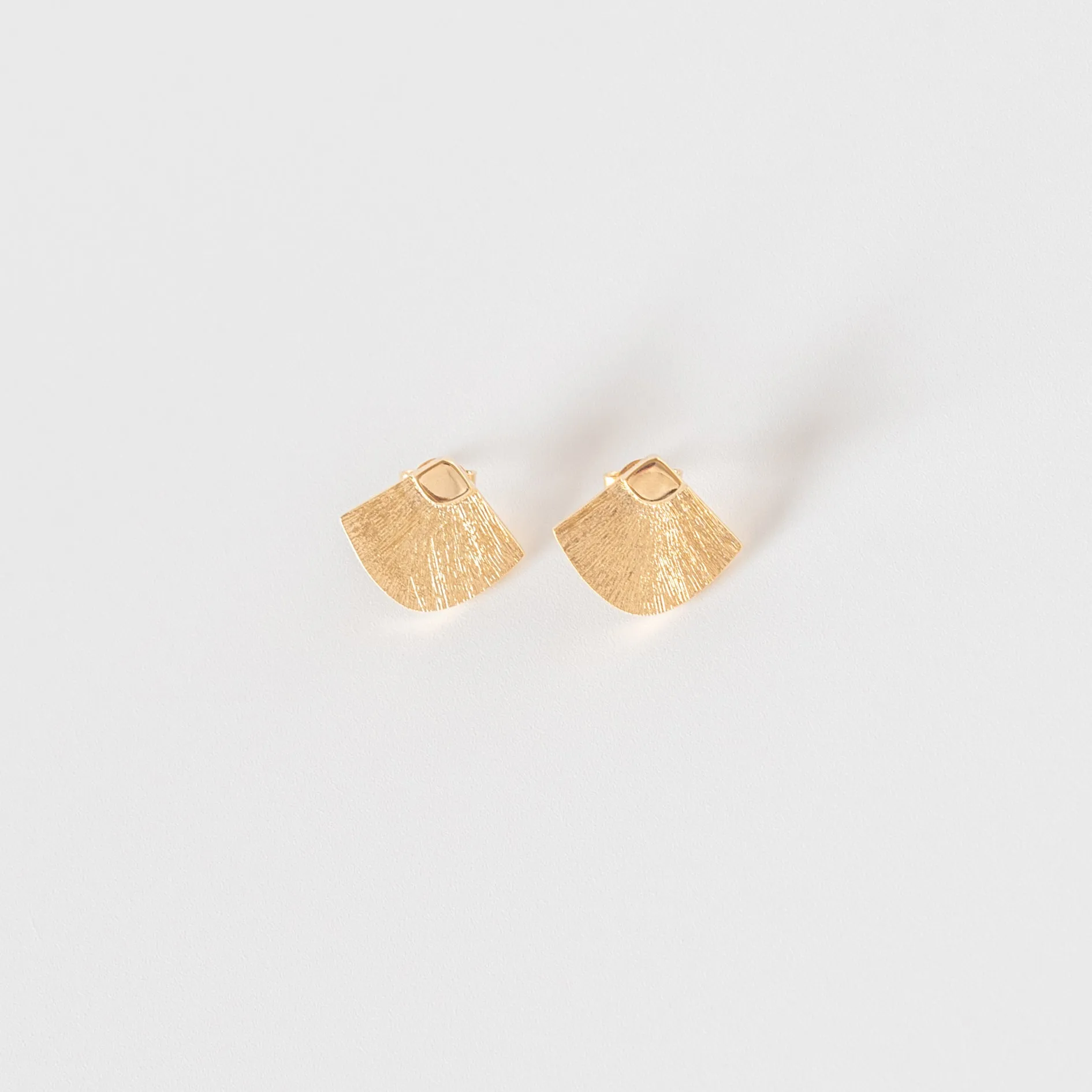 Abanicos Stud Earrings (Ventagli)