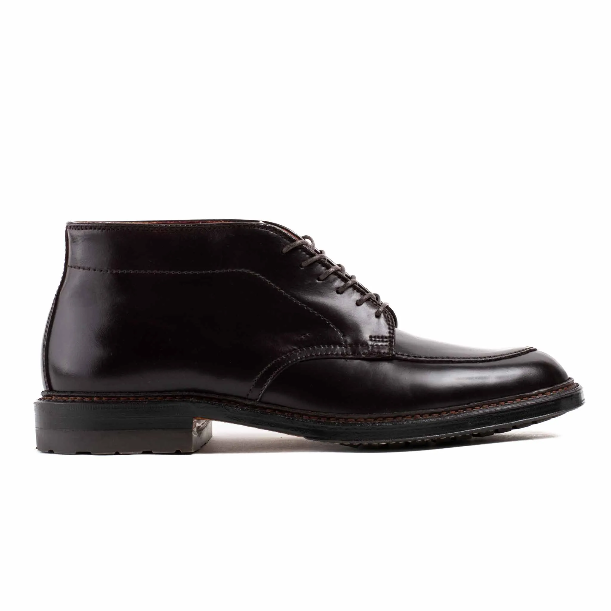 Alden Six Eye Chukka Boot Colour 8 Cordovan With Commando Sole