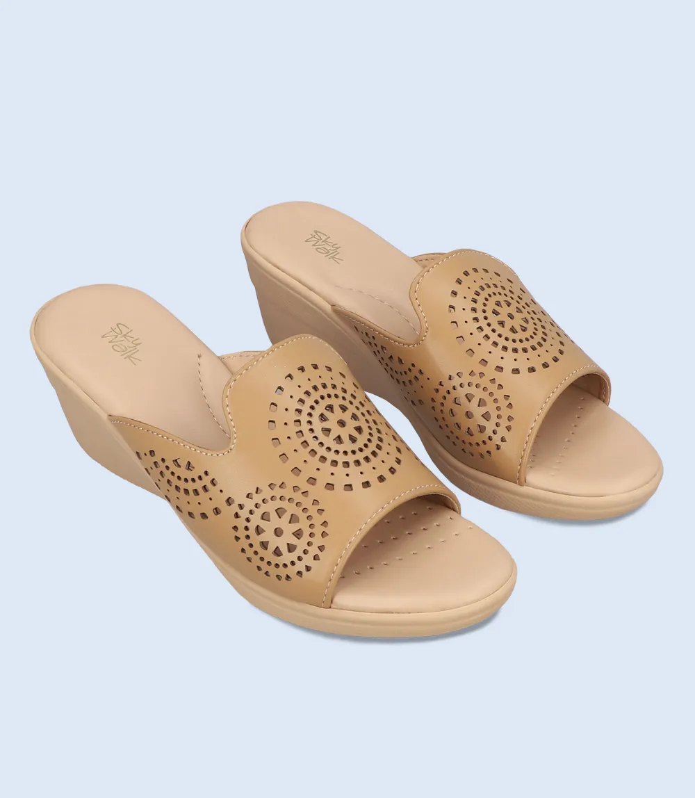 BW9260-BEIGE-Women Comfort Slipper