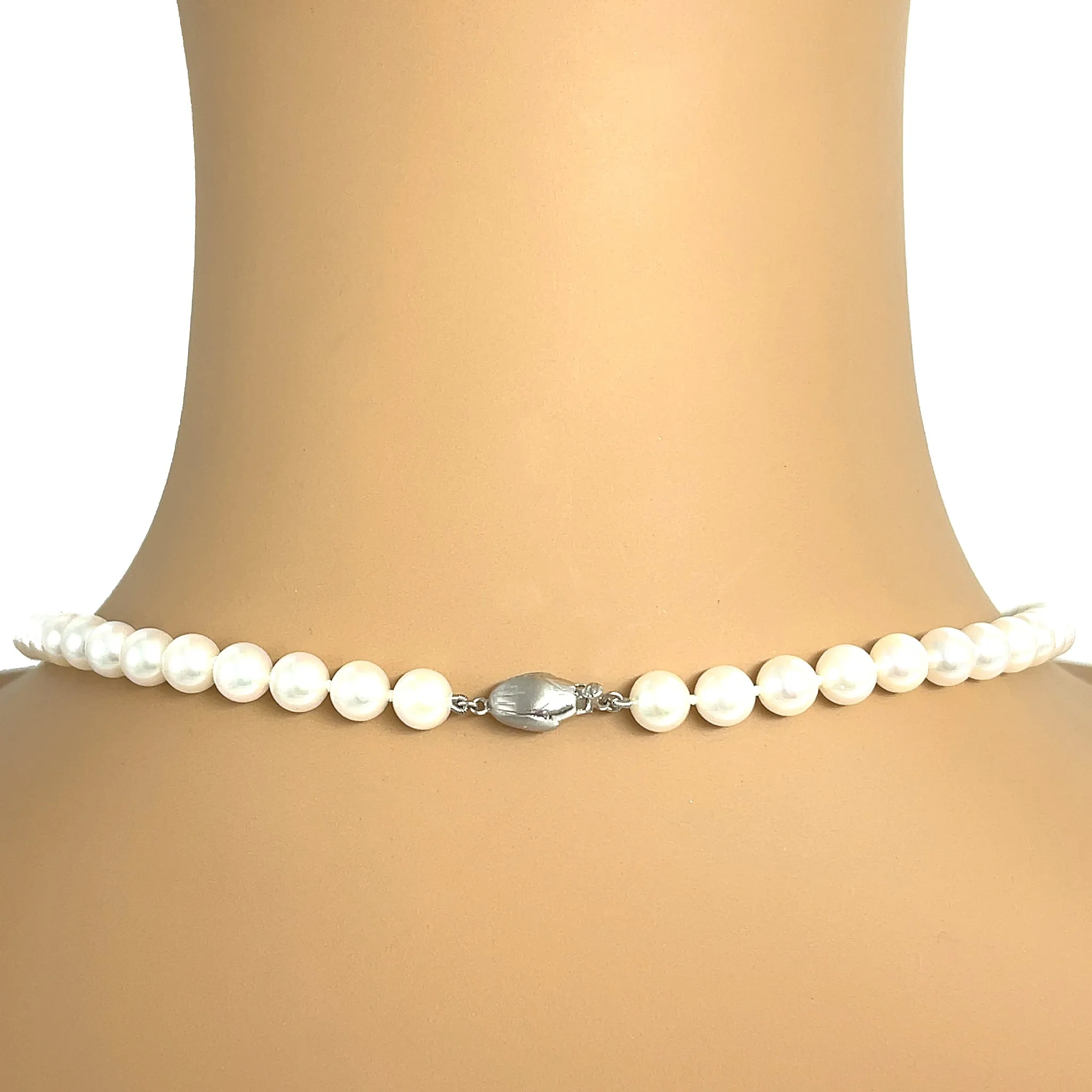 Classic 22 inches Pearl Strand Necklace