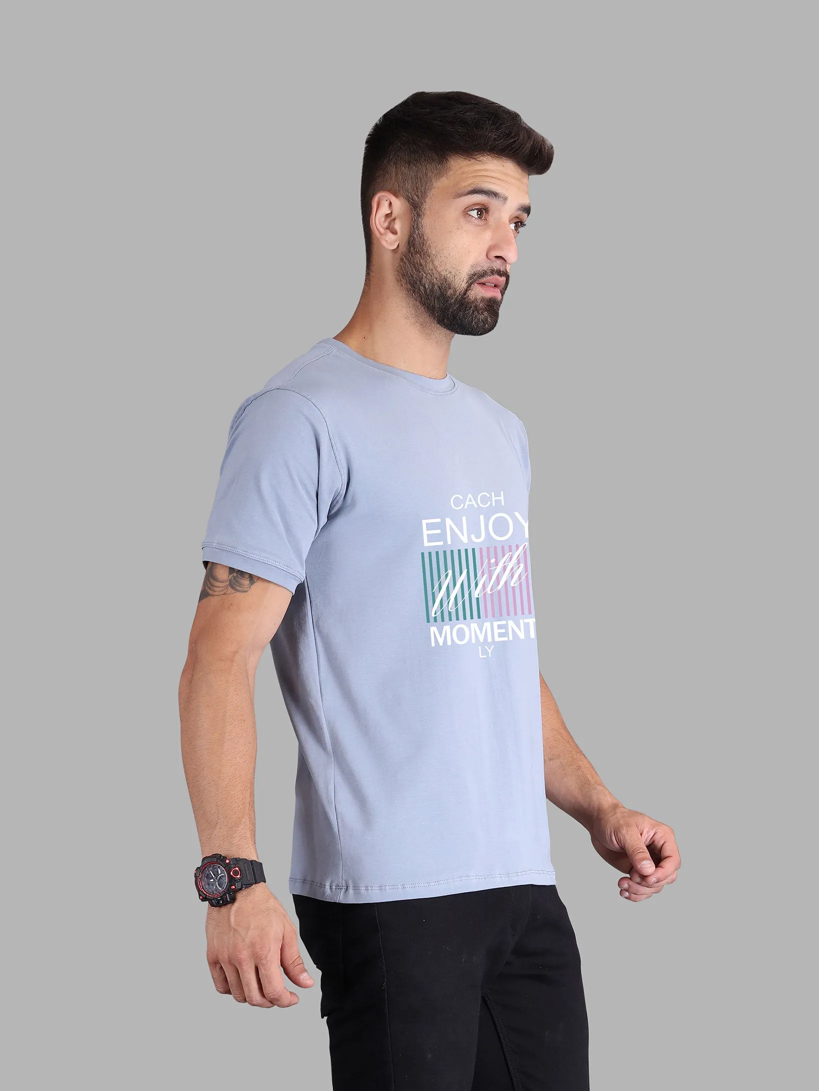 Enjoy with Moment Crew Neck T-shirt