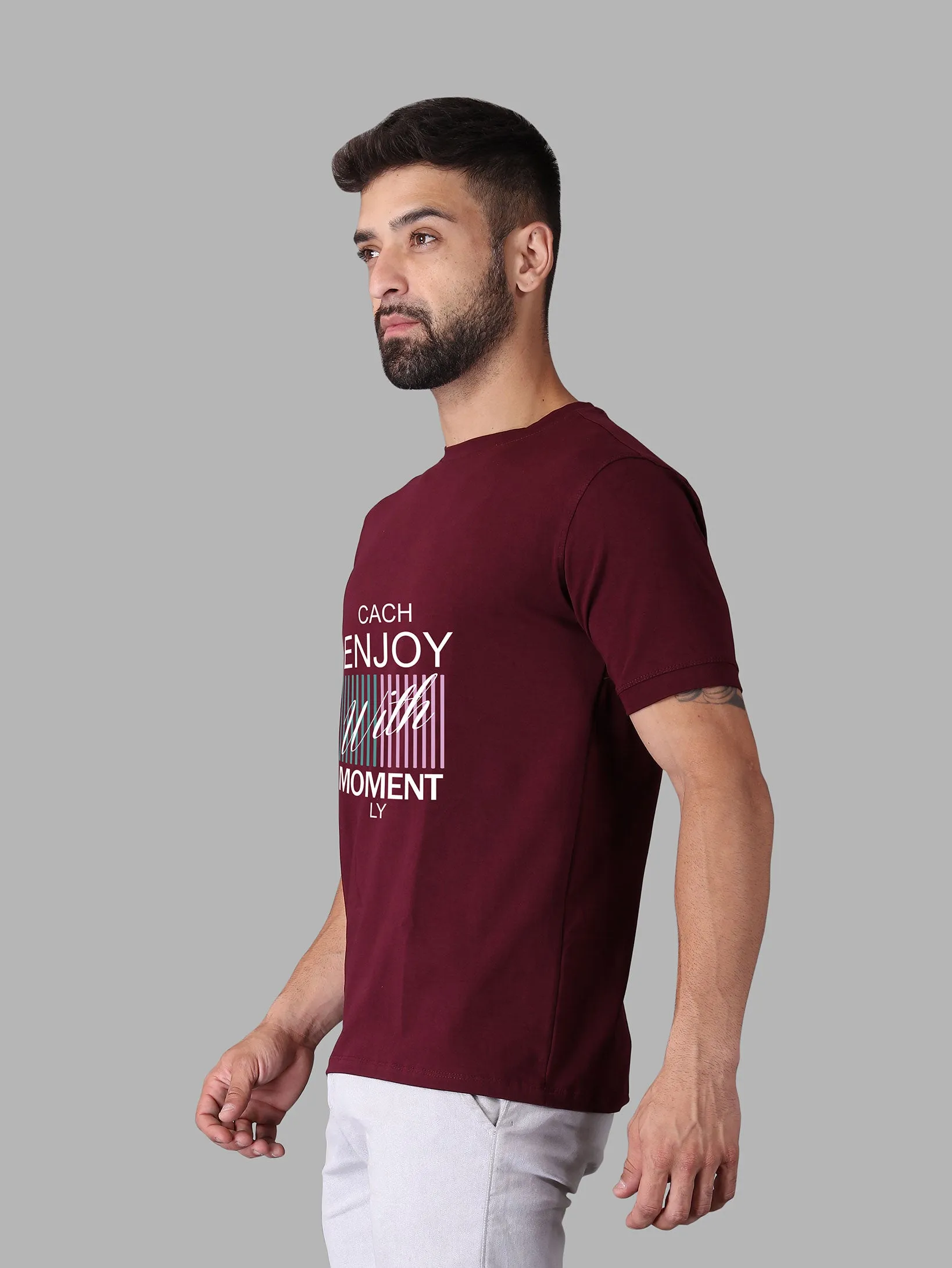 Enjoy with Moment Crew Neck T-shirt