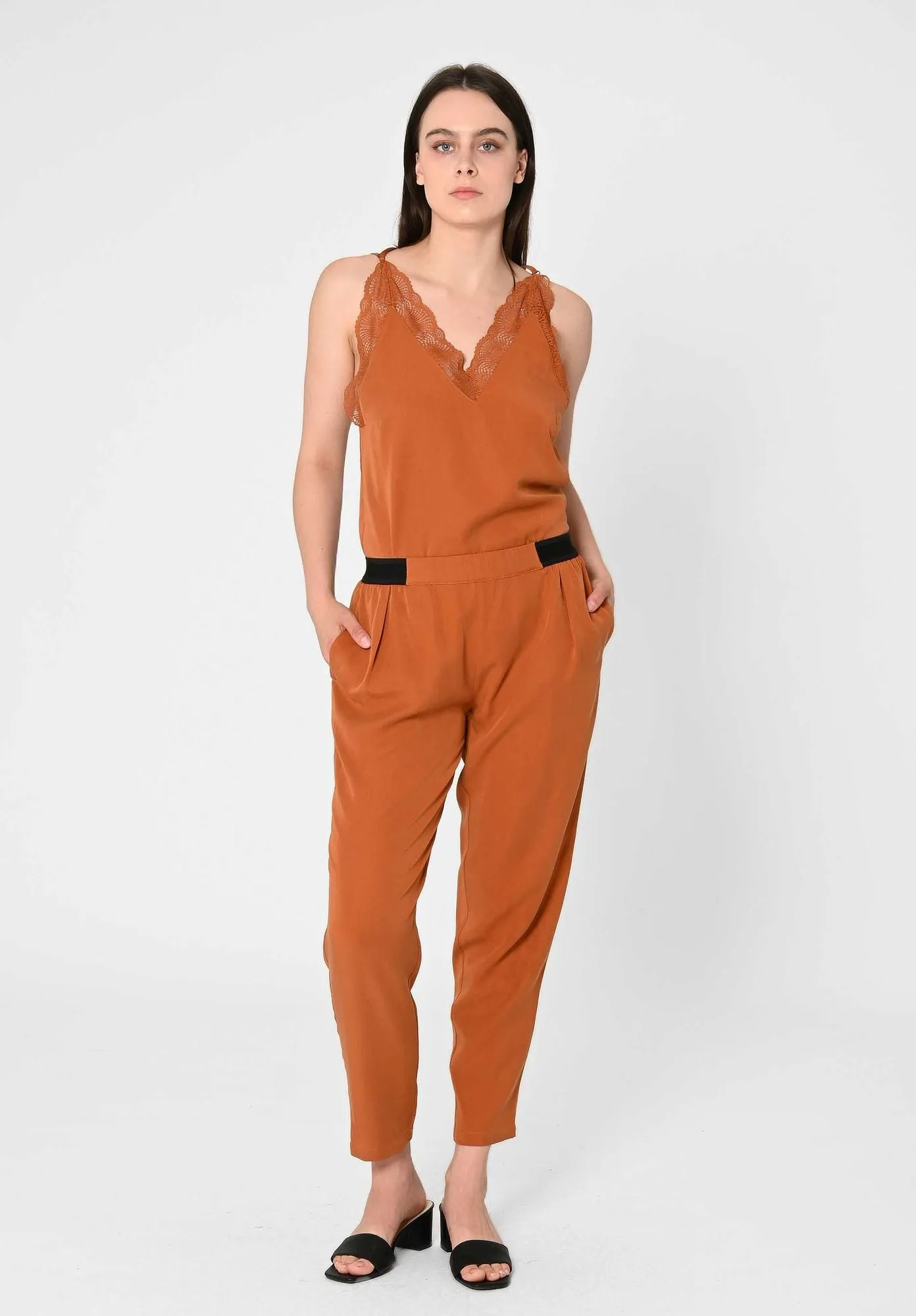 Hose VISKLA Dark Amber