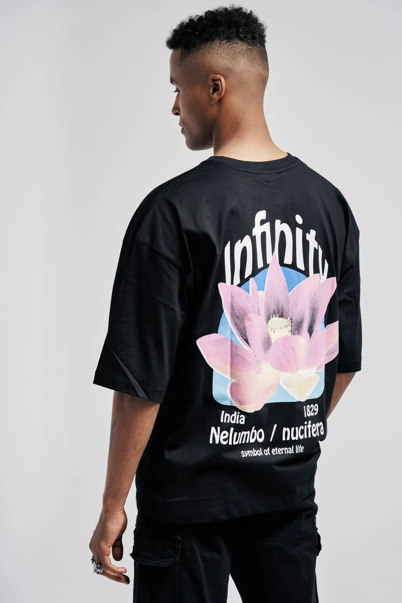 Infinity Nucifera Oversized Tee Black