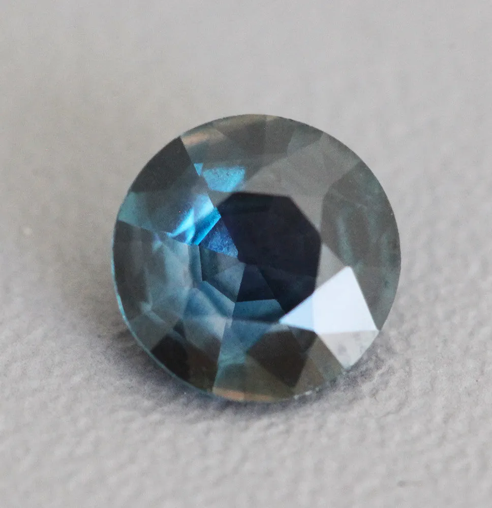 Loose 1.44 Ct Round Bi-Color Sapphire