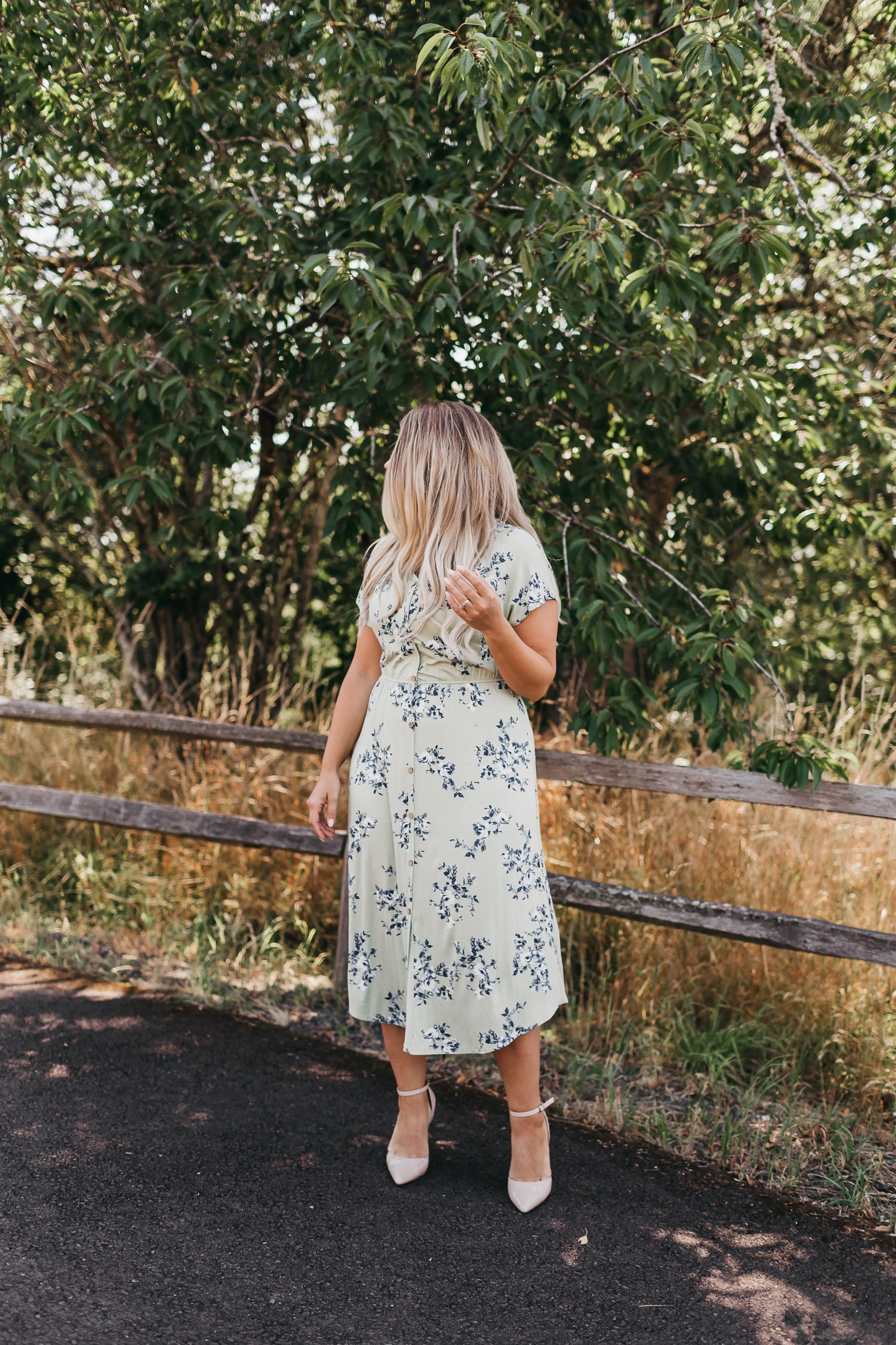 Lucy Floral Midi Dress in MInt