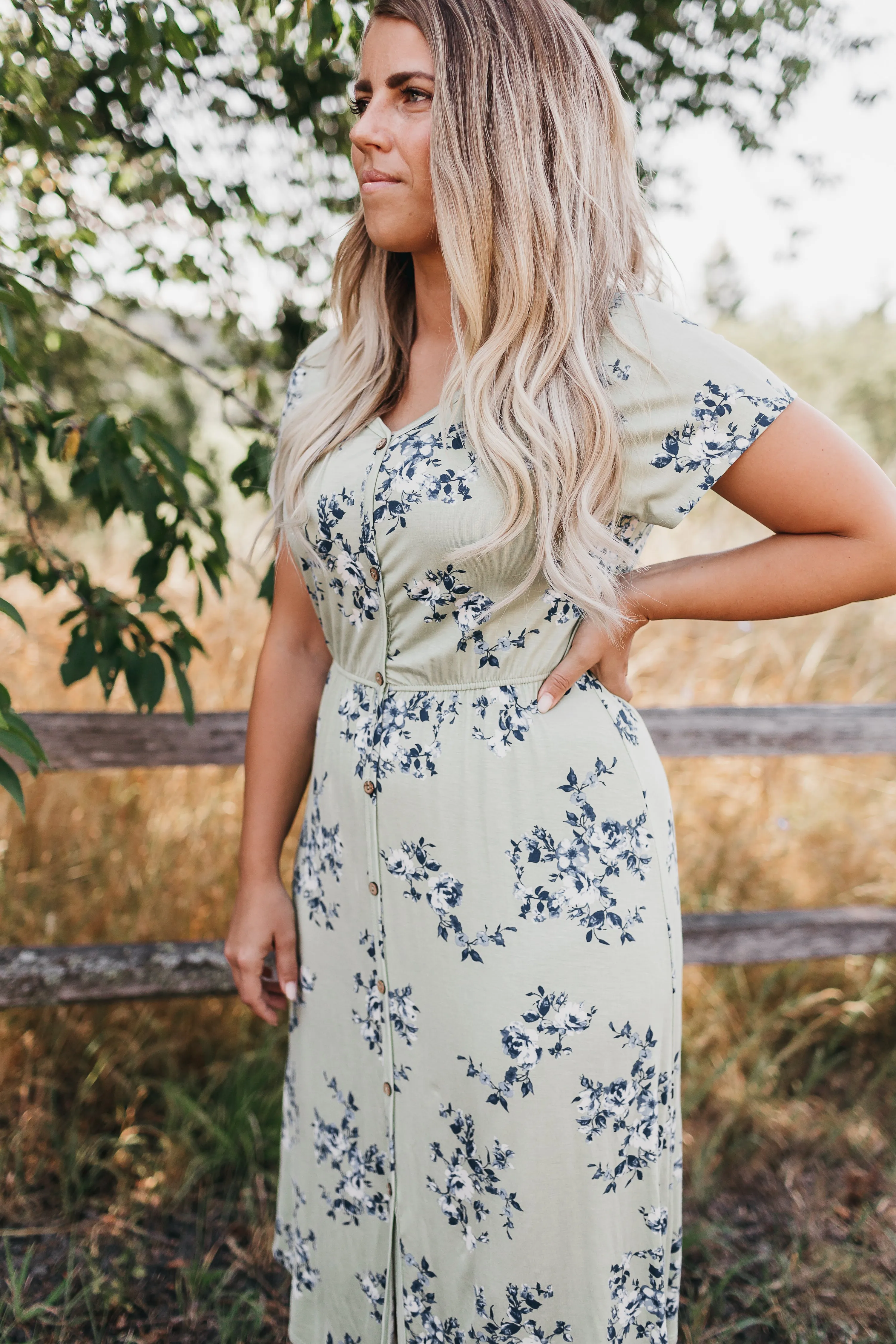 Lucy Floral Midi Dress in MInt