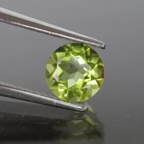 Peridot | natural, round cut 5mm, VS, 0.5ct