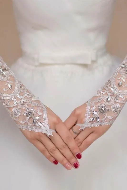 Short White Lace Wedding Gloves Wrist